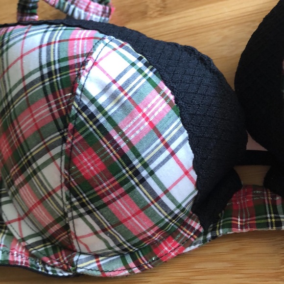 Christmas Victoria’s Secret bra - Picture 2 of 4